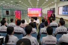 奏响青春之歌，感受奋斗力量！“青春思享嘉”党的二十大精神宣讲走进“未来工厂”