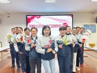 春风十里，不如你笑颜！致最美的你们